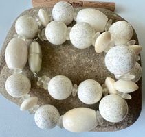 Handgefertigte XL-Kette aus weisser Schaumkoralle - 50cm